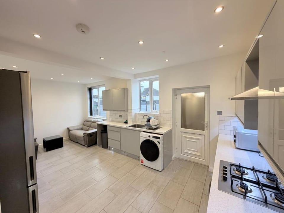 Precious House 2 Vacation rental in Leicester