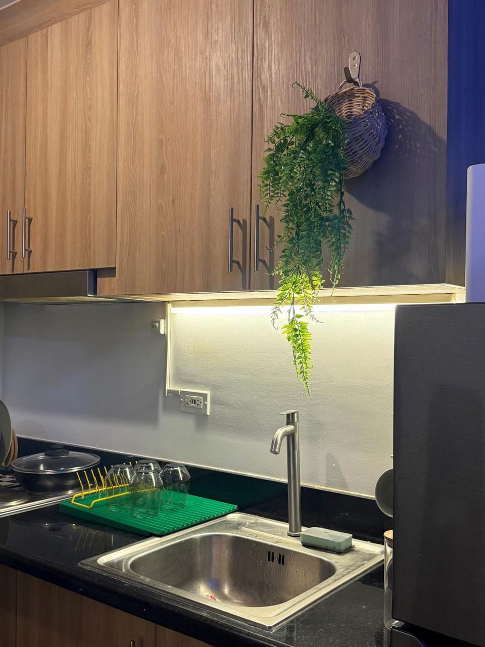 Euphoria Suites Shore 2 Tower 1 Residences Apartment in Pasay