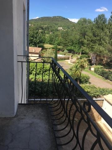 f3 proche cure thermale Apartment in Occitanie