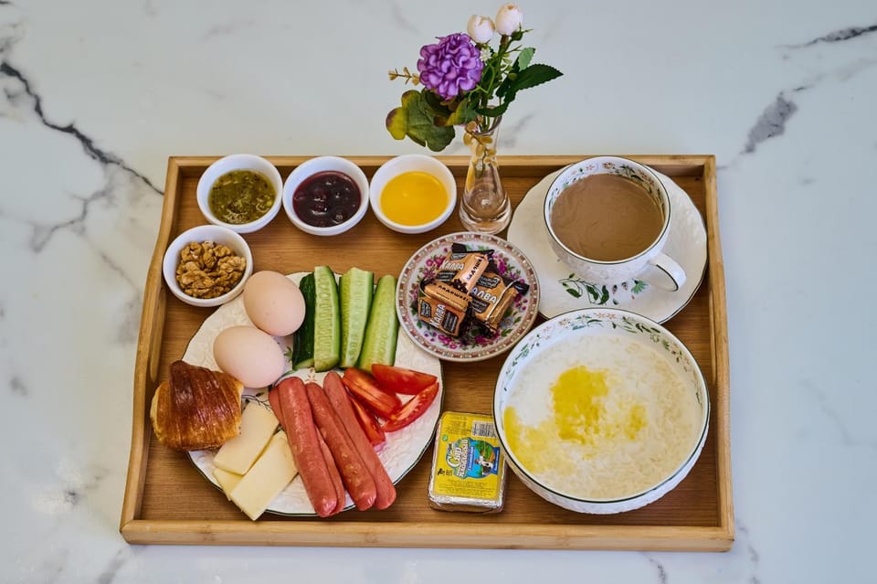 Food and drinks, Food, Breakfast, Continental breakfast