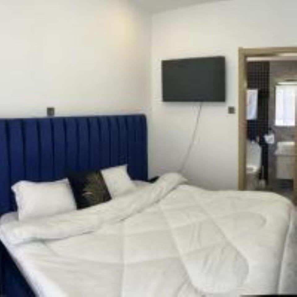 Comfort living two bedroom apartment with fully equipped gym swimming pool private parking space ,child play area and amazing scenic views which offers comfort and luxurious lifestyle Apartment in Nairobi