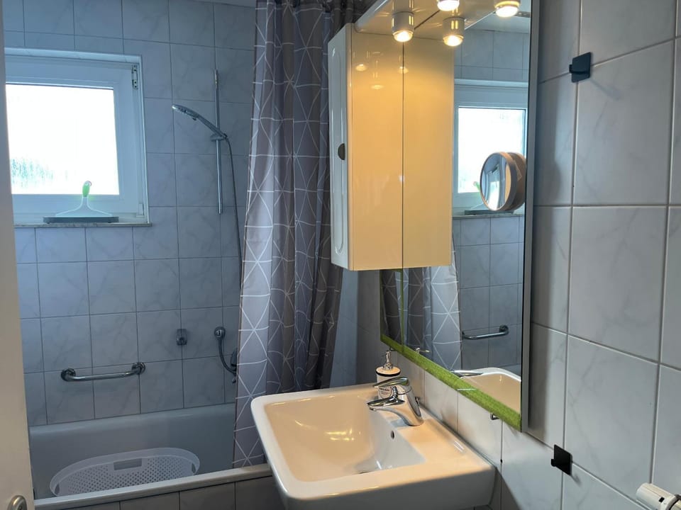 Bathroom, Bath