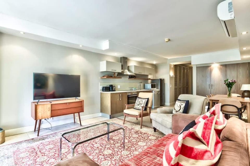 Ground Floor Unit in Canal Quays Apartment in Cape Town