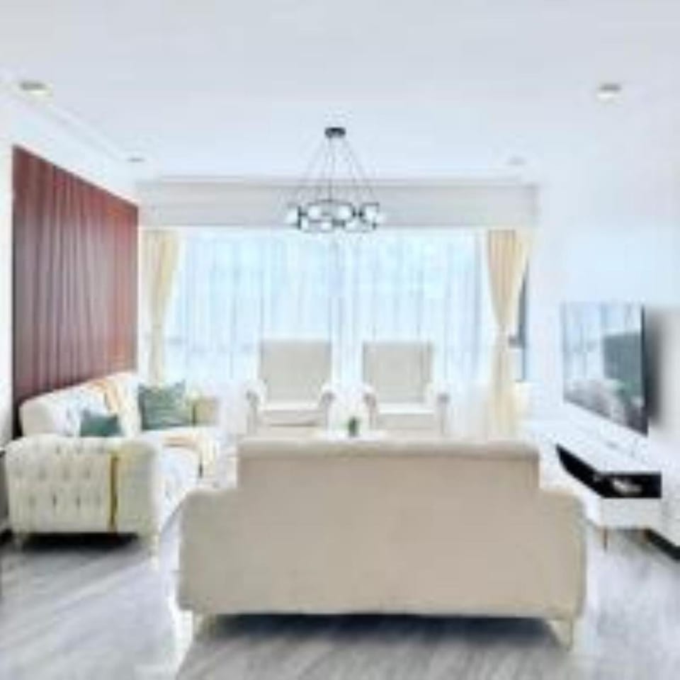 Executive elegantly furnished three bedroom apartment with all modern facilities ,modern swimming pool ,fully equipped gym,children playground and close proximity to major shopping centers and gourmet restaurants Apartment in Nairobi