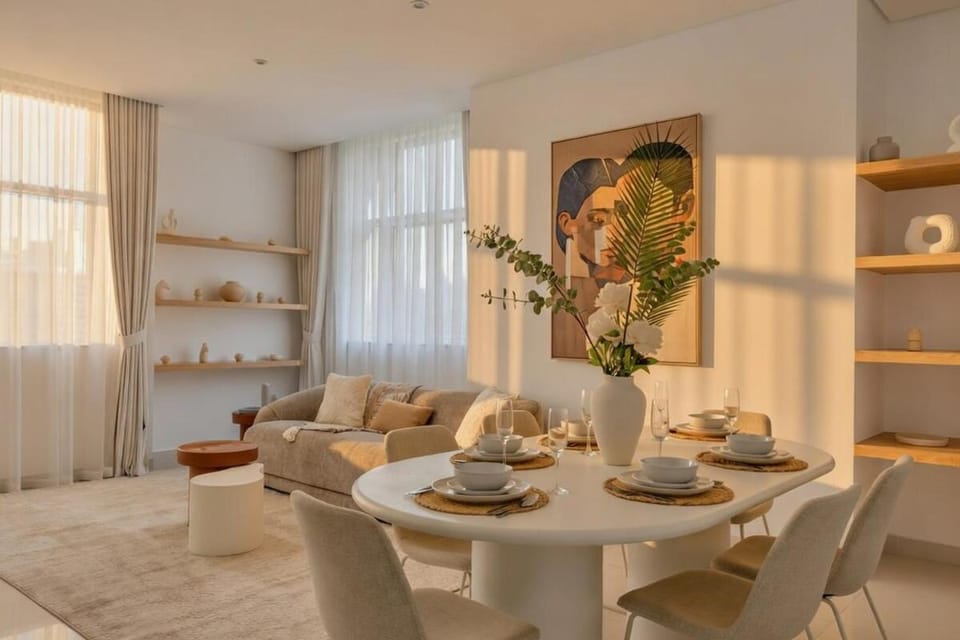 Living room, Dining area