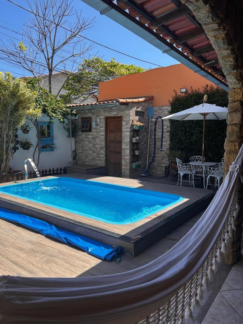 Day, Seating area, Swimming pool, Swimming pool