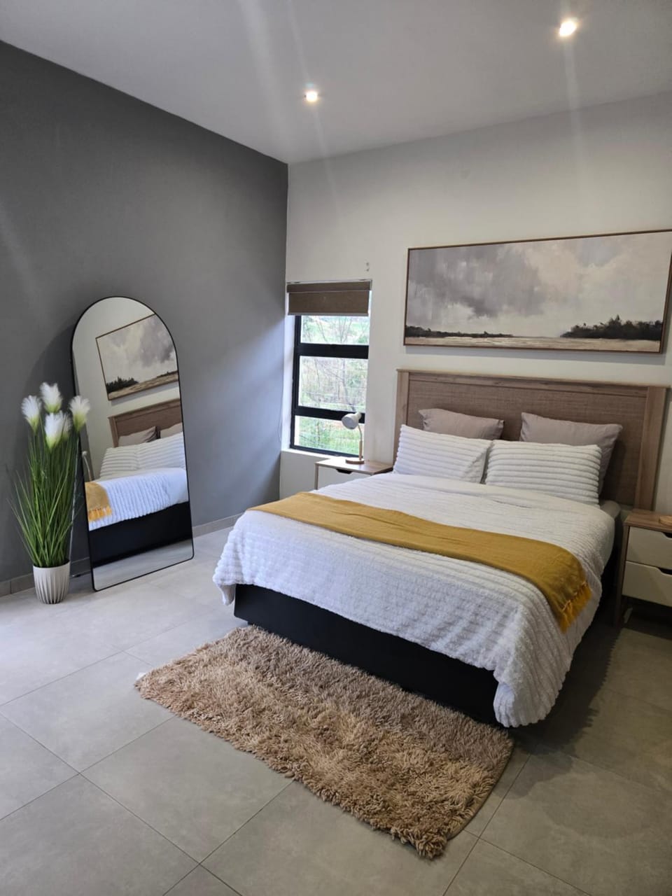 WeThusi-stream 2 bed 2 bath Apartment in Africa