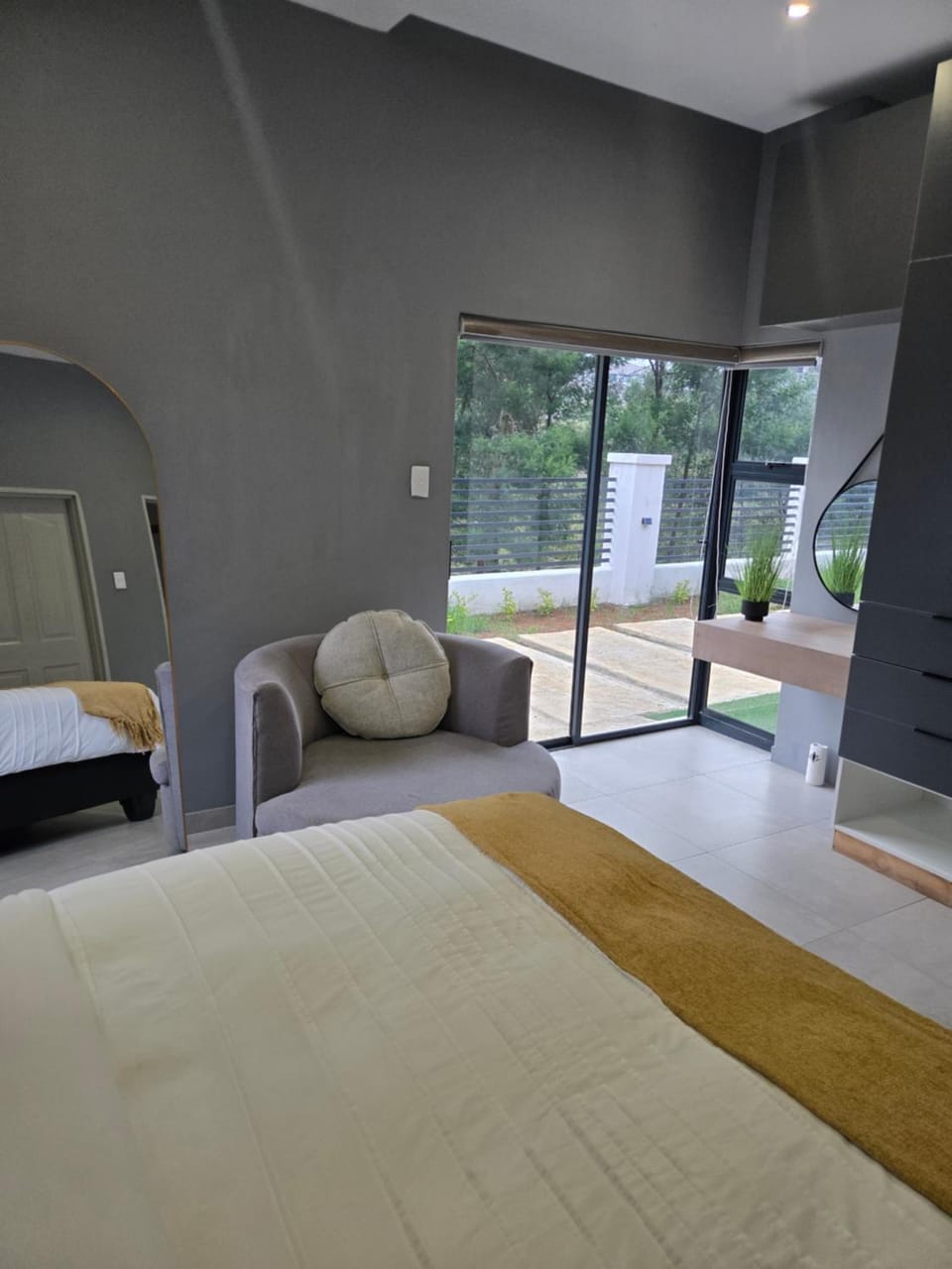WeThusi-stream 2 bed 2 bath Apartment in Africa