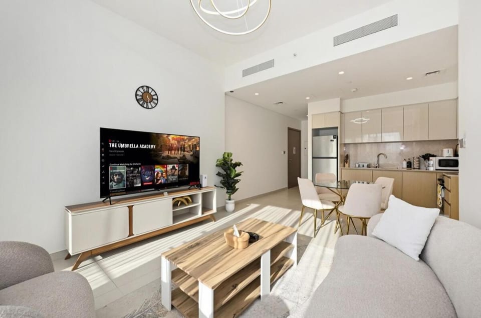 CH Skyline Bliss 1 BR near Burj Khalifa Apartment in Dubai