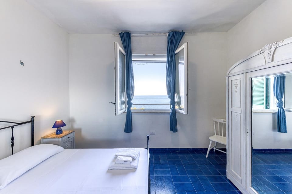 Property building, Living room, Bedroom