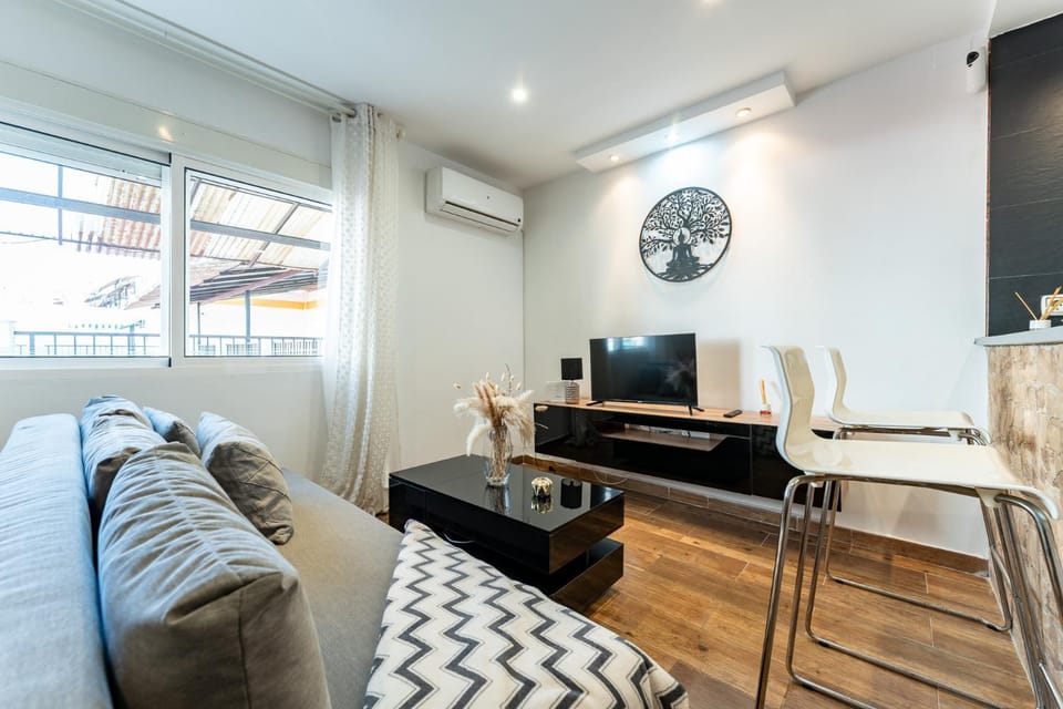 TV and multimedia, Living room, Dining area, air conditioner