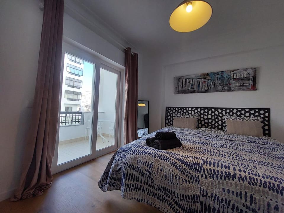 Praia Dona Ana - Bedrooms in shared apartment Vacation rental in Lagos
