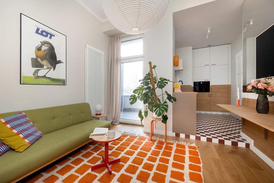 TV and multimedia, Kitchen or kitchenette, Living room, Seating area