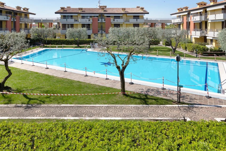 Property building, Swimming pool