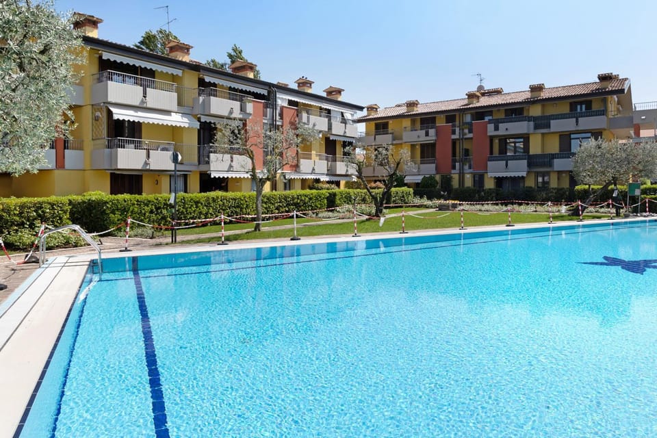 Property building, Swimming pool