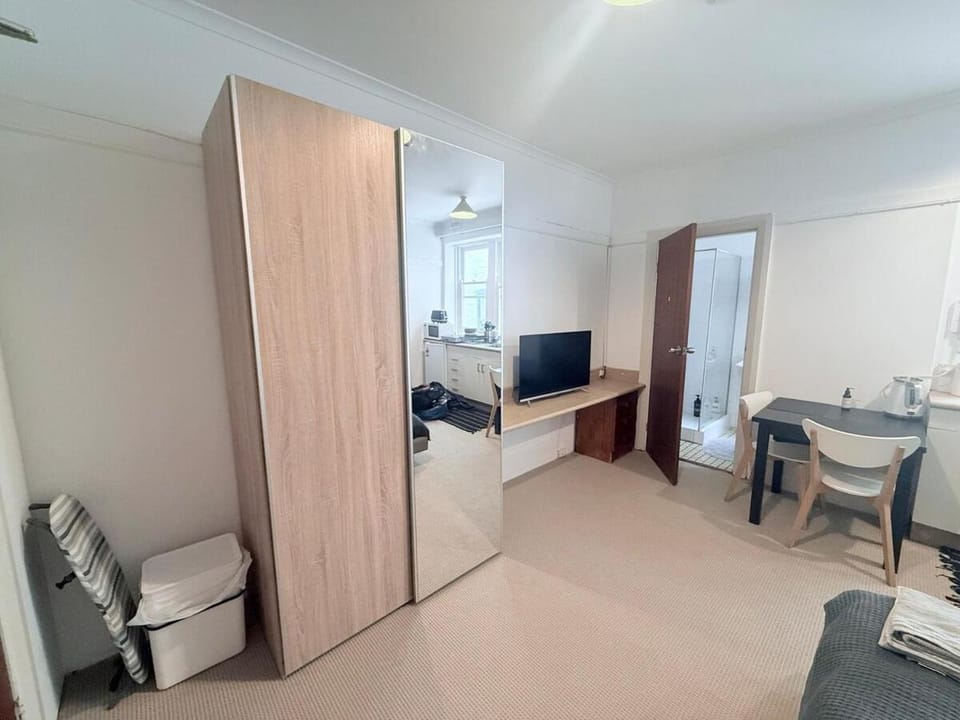 Studio Apartment - Darlinghurst Apartment in Sydney