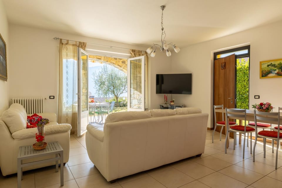 Apartment Maya - Tremezzina House in Tremezzo