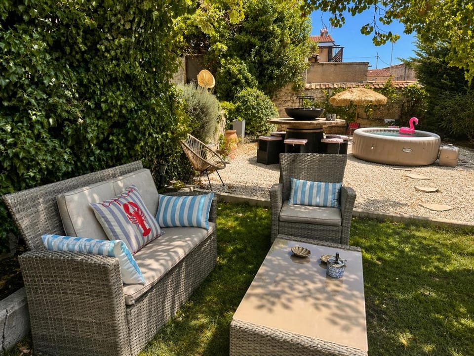 BBQ facilities, furniture