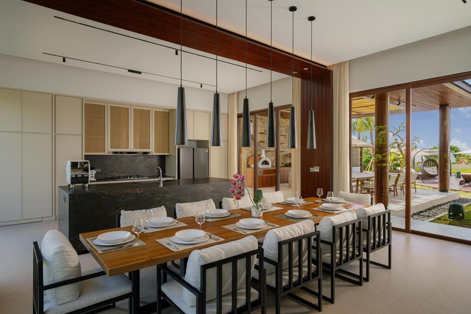 Kitchen or kitchenette, Dining area, Breakfast