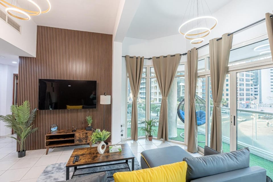 Beautiful 2 bdrm Apartment in Marina by JBR Beach Apartment in Dubai