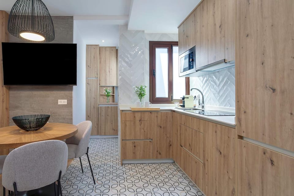 Kitchen or kitchenette