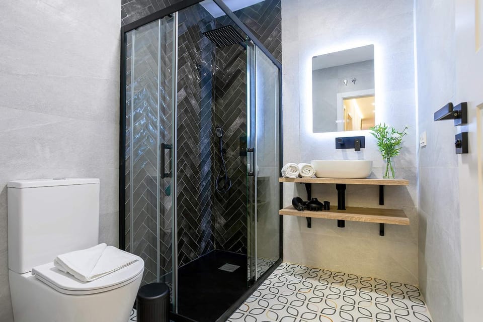 Shower, Bathroom, towels
