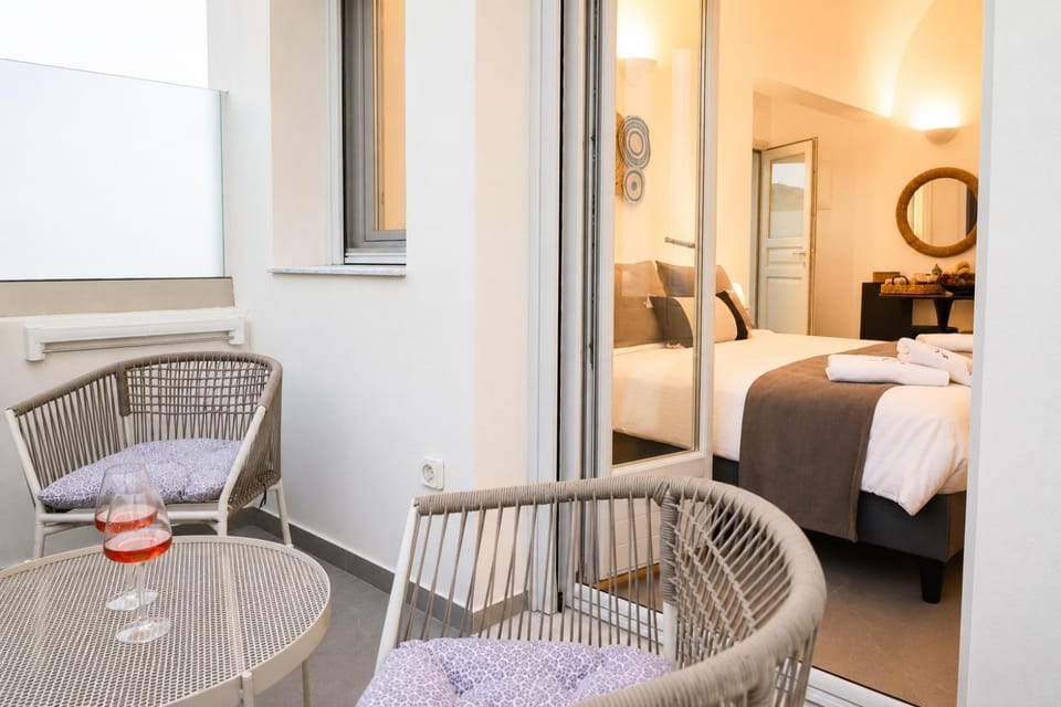 Stay Lux Suites Apartment in Santorini