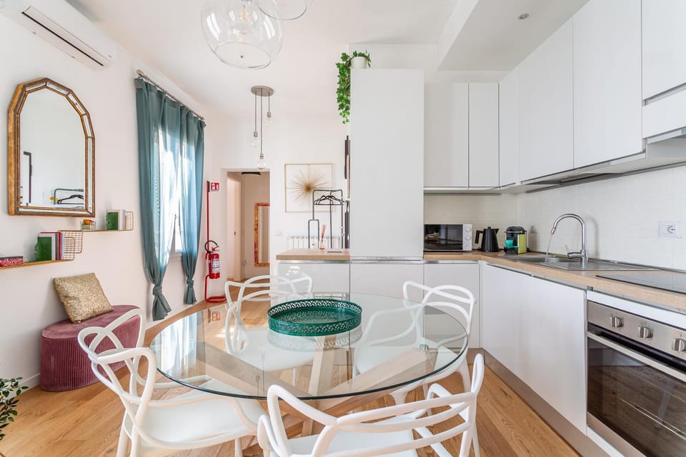 Kitchen or kitchenette, Dining area, Lunch, kitchen