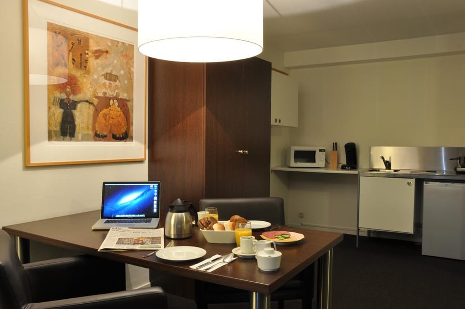 City Center Apartments - Short & Long Stay Deals, Eindhoven Apartment in Eindhoven