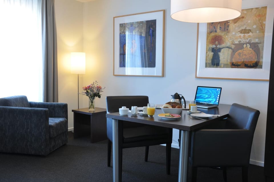 City Center Apartments - Short & Long Stay Deals, Eindhoven Apartment in Eindhoven