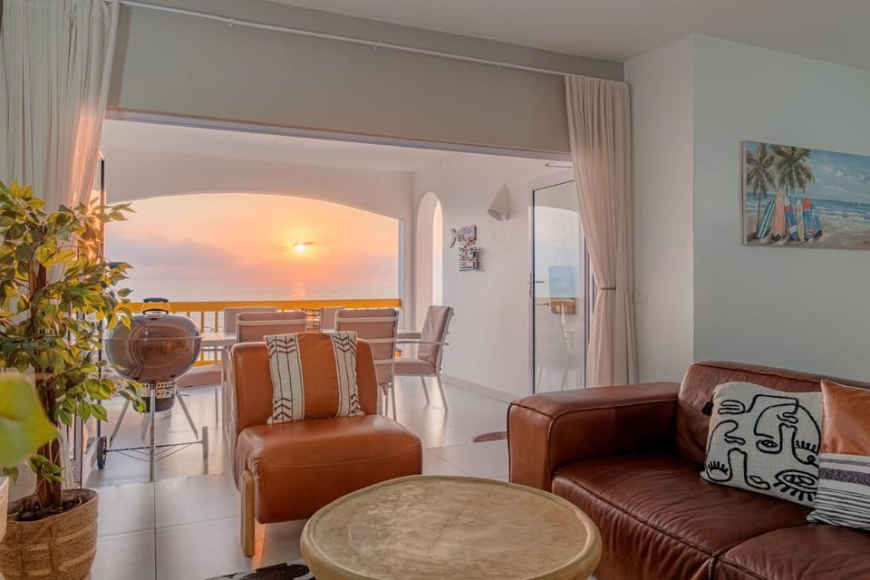 19 Akrotiri-Aegean Horizon Ballito Beachfront Apartment in Dolphin Coast