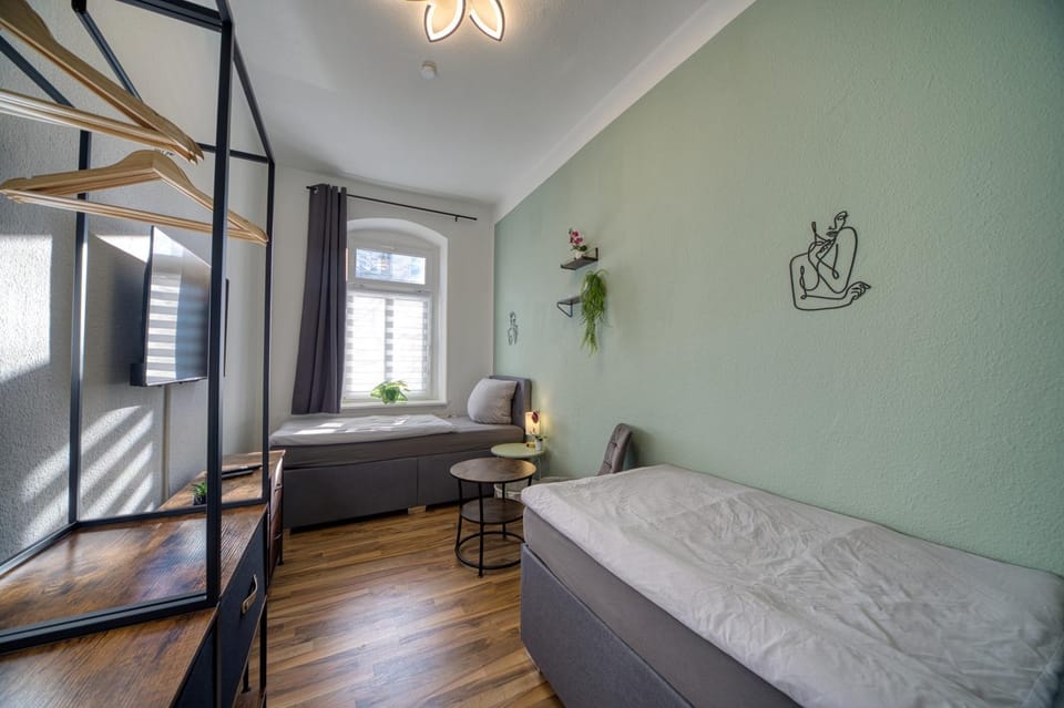 TV and multimedia, Bedroom, wardrobe