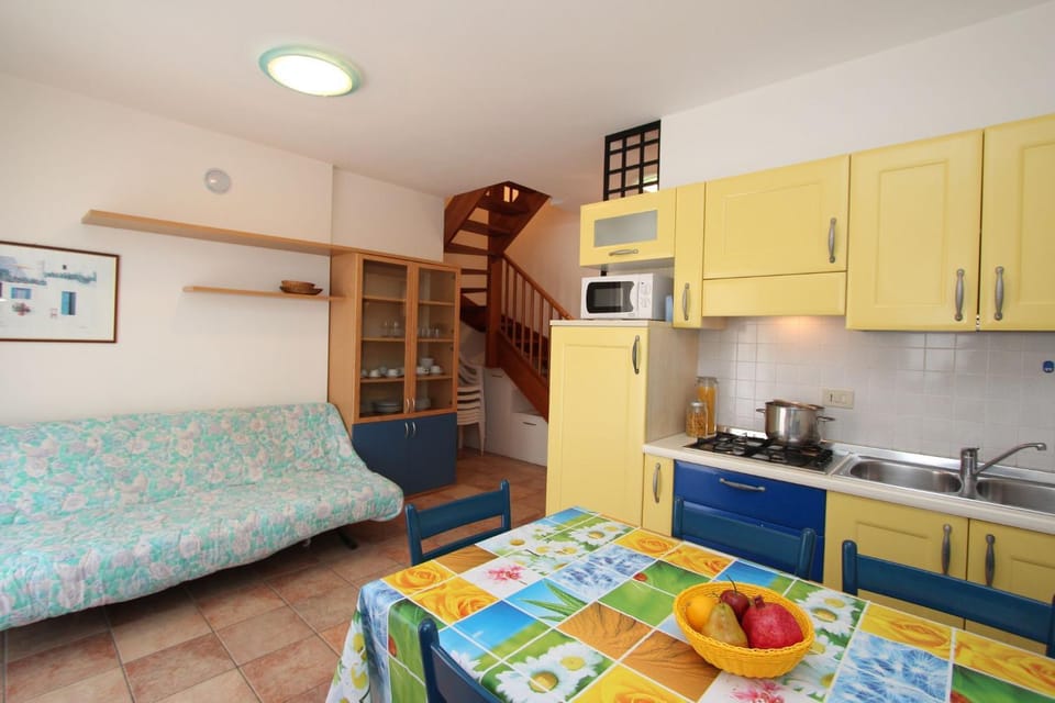 Living room, Decorative detail, microwave, oven, kitchen