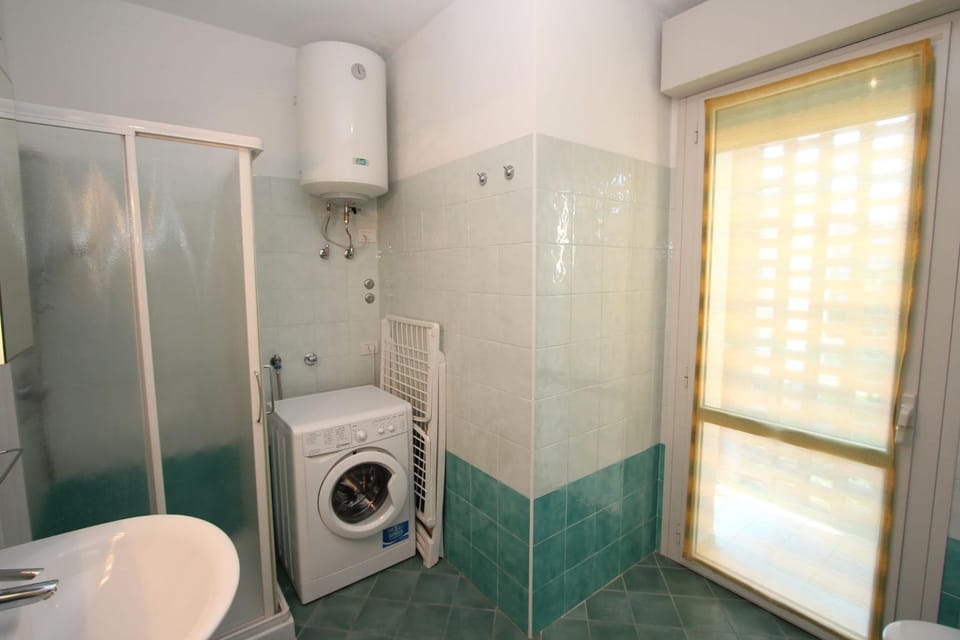 laundry, washing machine