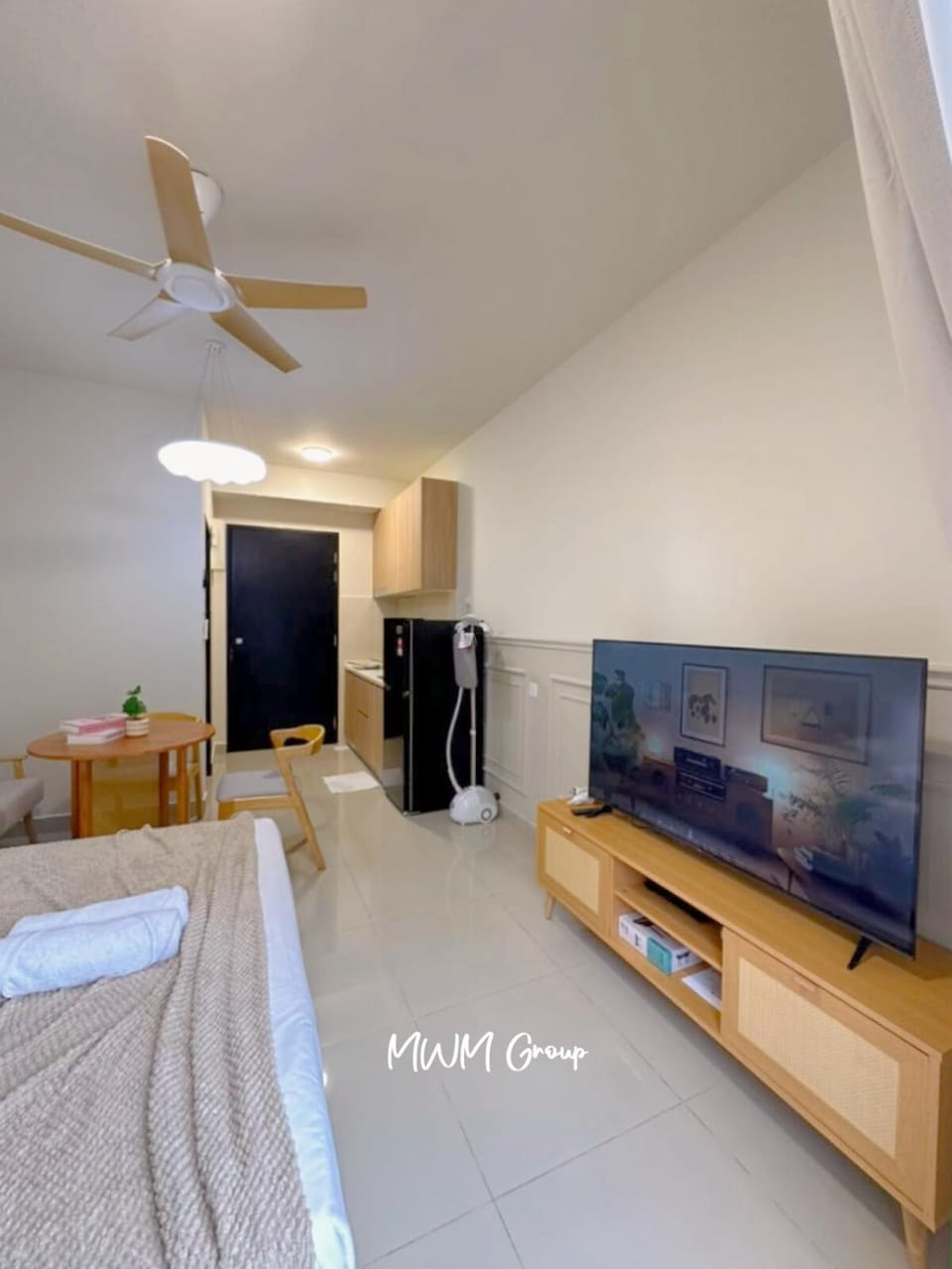 TV and multimedia, Photo of the whole room, Bedroom, air conditioner