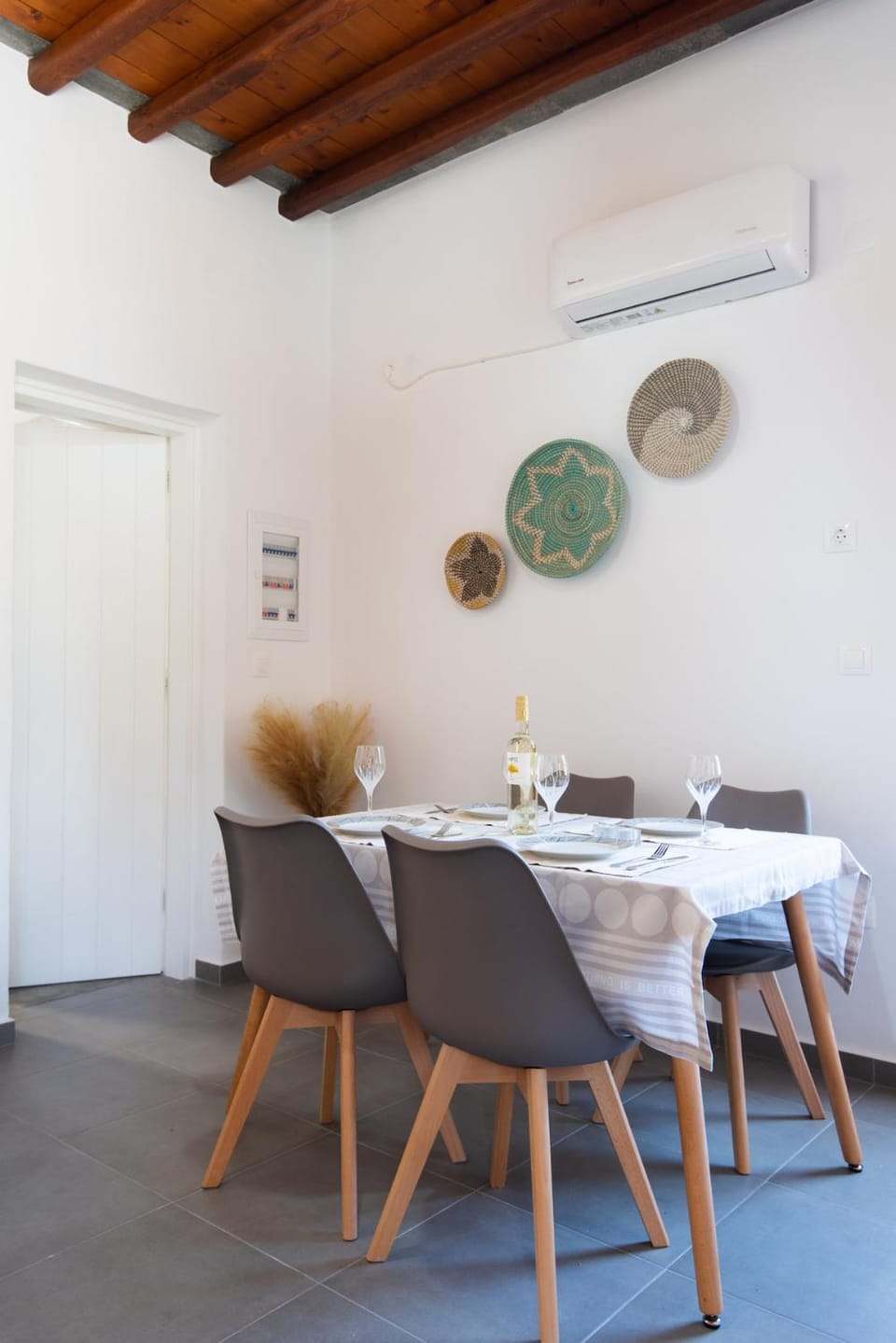 Aneraida House House in Milos