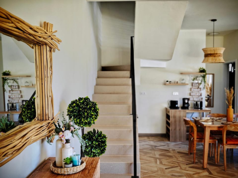 Decorative detail, Dining area, kitchen