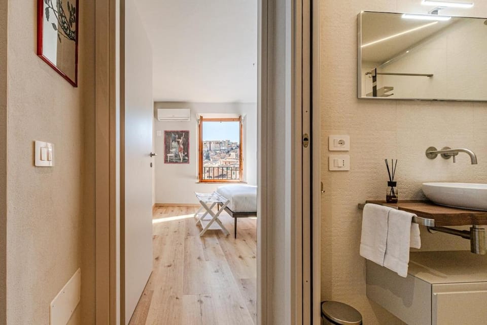 Affitti Brevi Siena - Nuovo con vista, nel centro storico di Siena Apartment in Siena