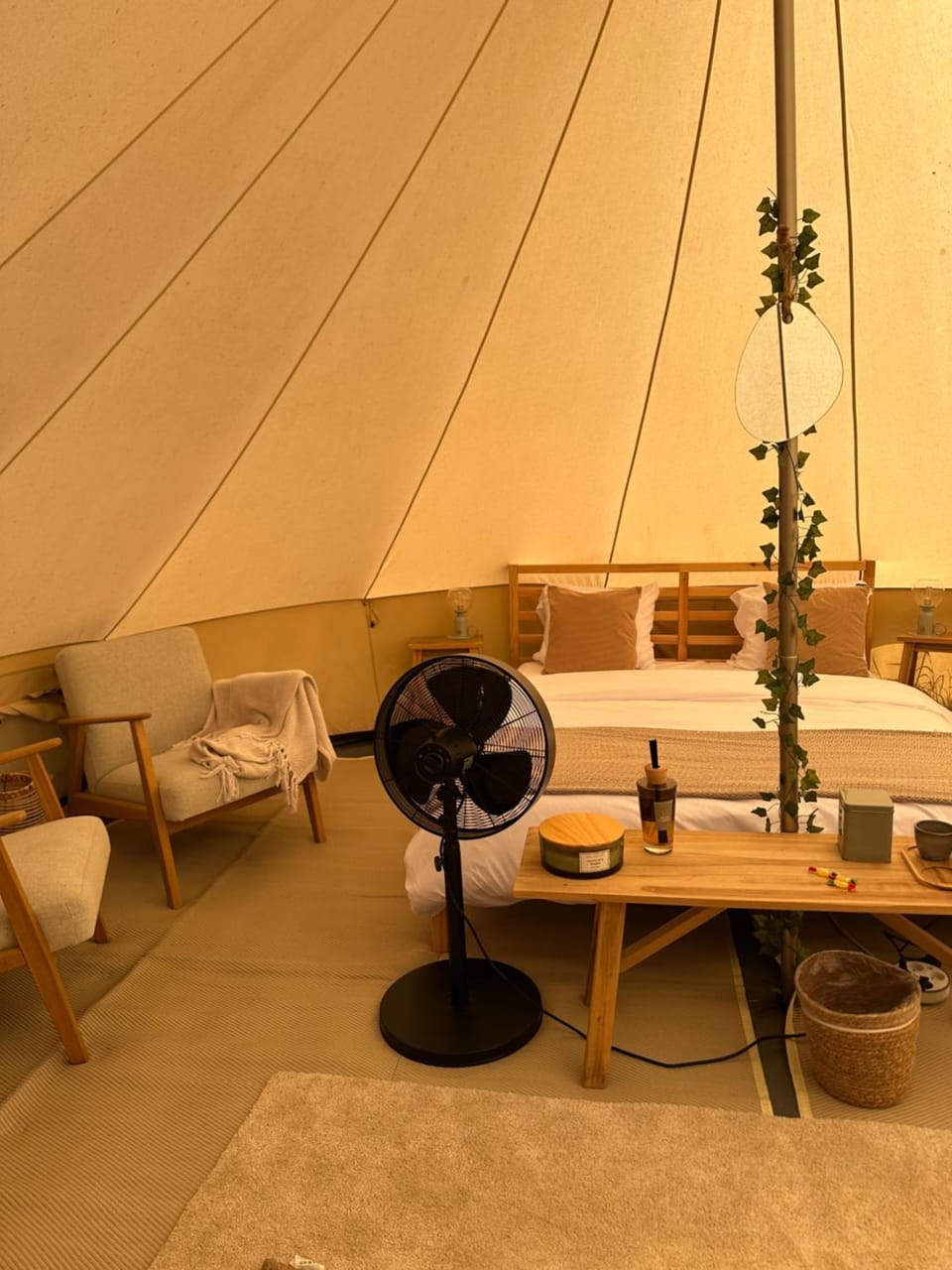 Glamping Royal - View Glamping Zomergem Luxury tent in Flanders