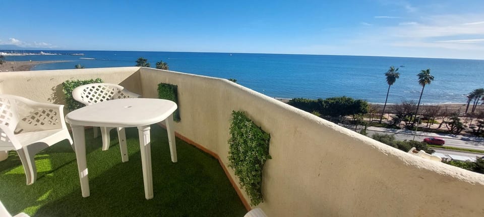 VIVE BENAL BEACH 1309 Apartamento frontal al mar Apartment in Benalmadena