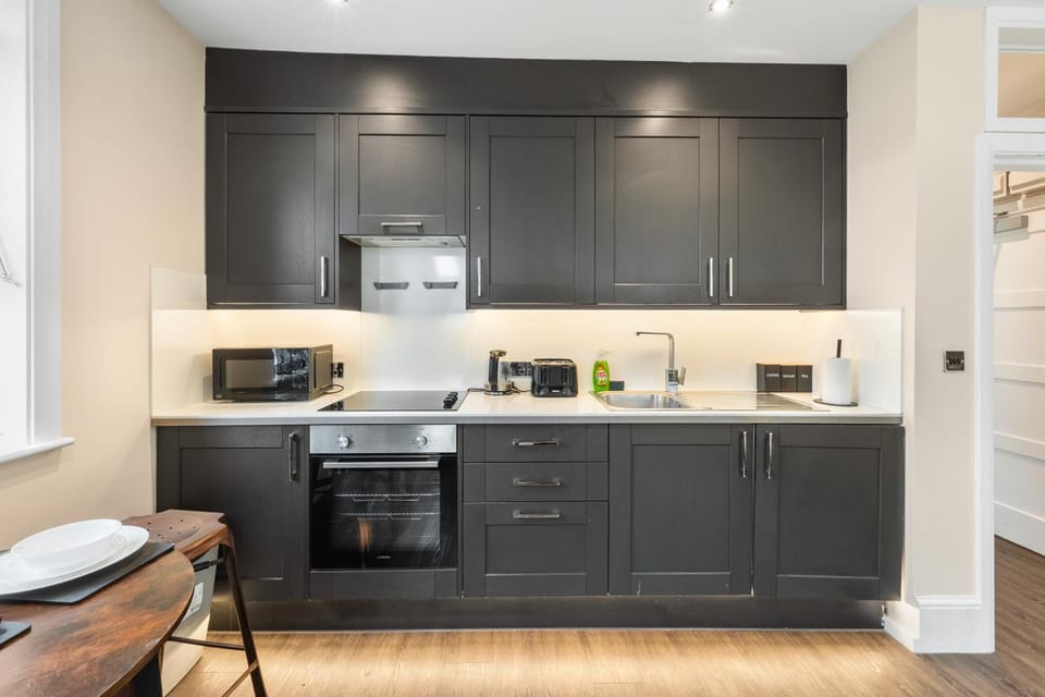 Lovely 1 Bed Flat By Stay Aura Self Catering Holiday Rentals Central Brighton Apartment in Brighton