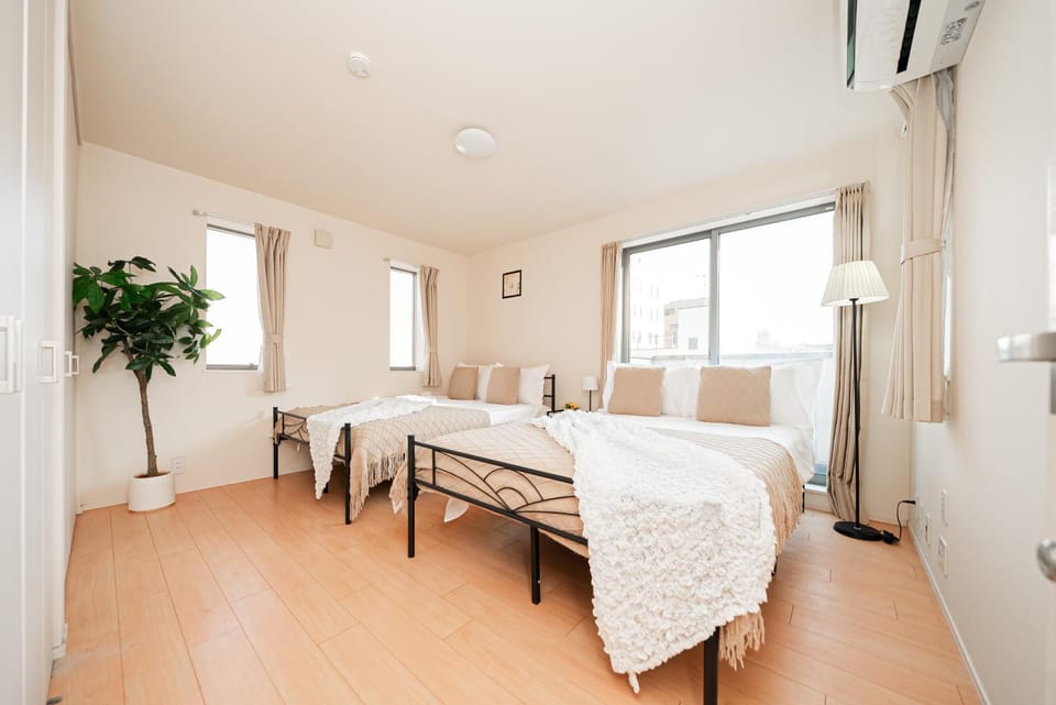 2 Min to Oshiage Station & Skytree Apartment in Japan