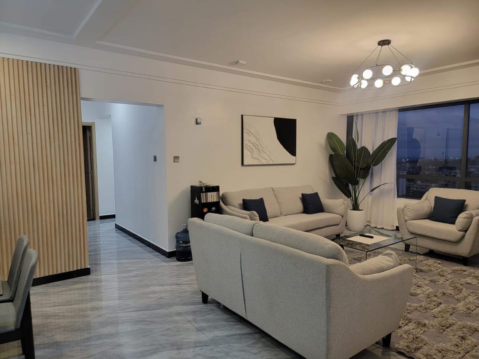 Executive elegant wanderers rest three bedroom apartment with amazing city views, swimming pool ,gym and private ample parking space which offers not only comfortable but also luxurious lifestyle Apartment in Nairobi