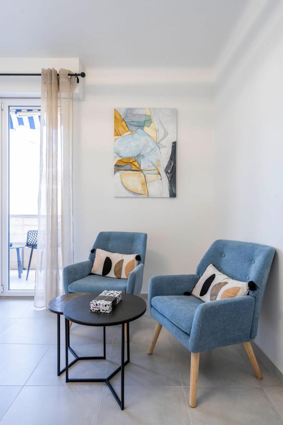 Balcony/Terrace, Living room, Decorative detail, Seating area