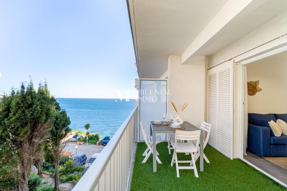 View (from property/room), Balcony/Terrace, Sea view