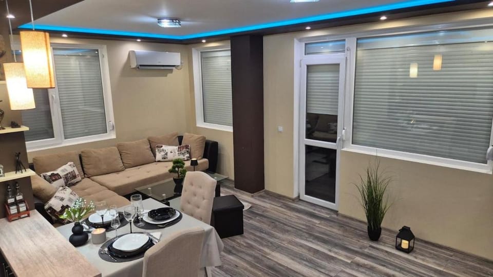 New Modern Apartment Self Check-in Apartment in Dolj County, Romania