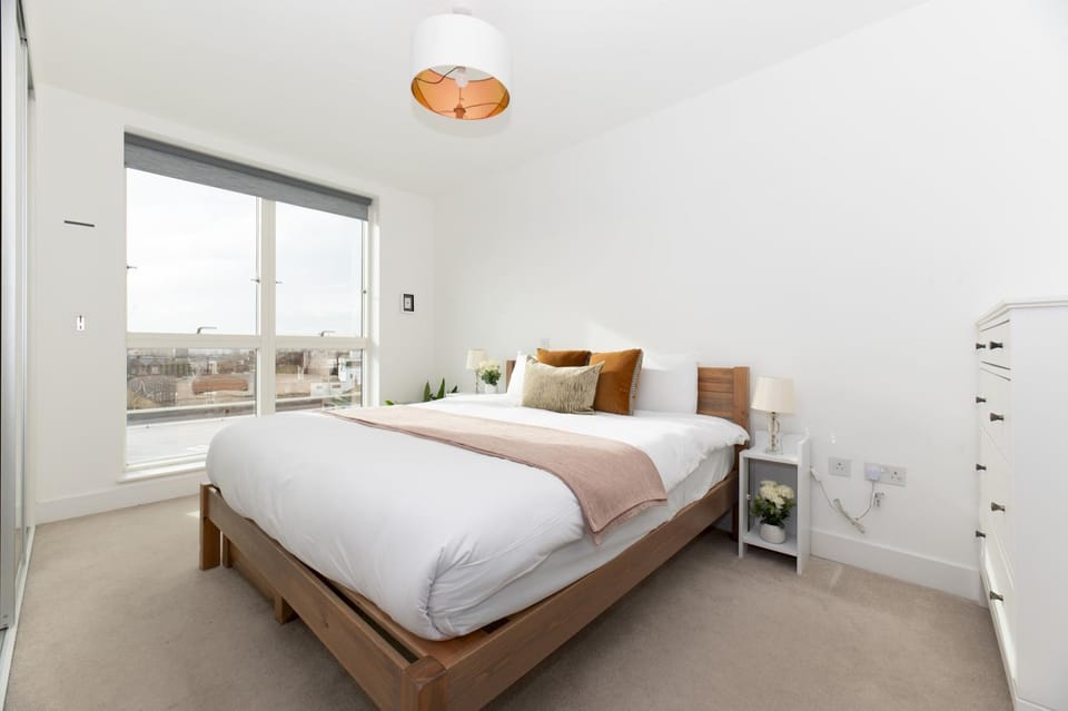 Bed, Other, Photo of the whole room, Bedroom