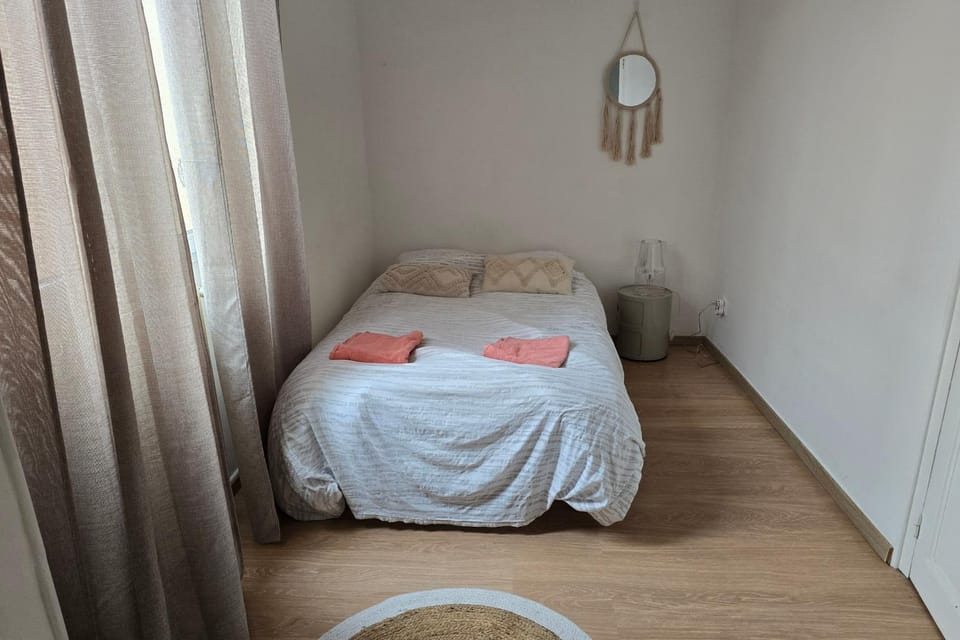 160m Bright Flat in Central Nîmes Apartment in Nimes