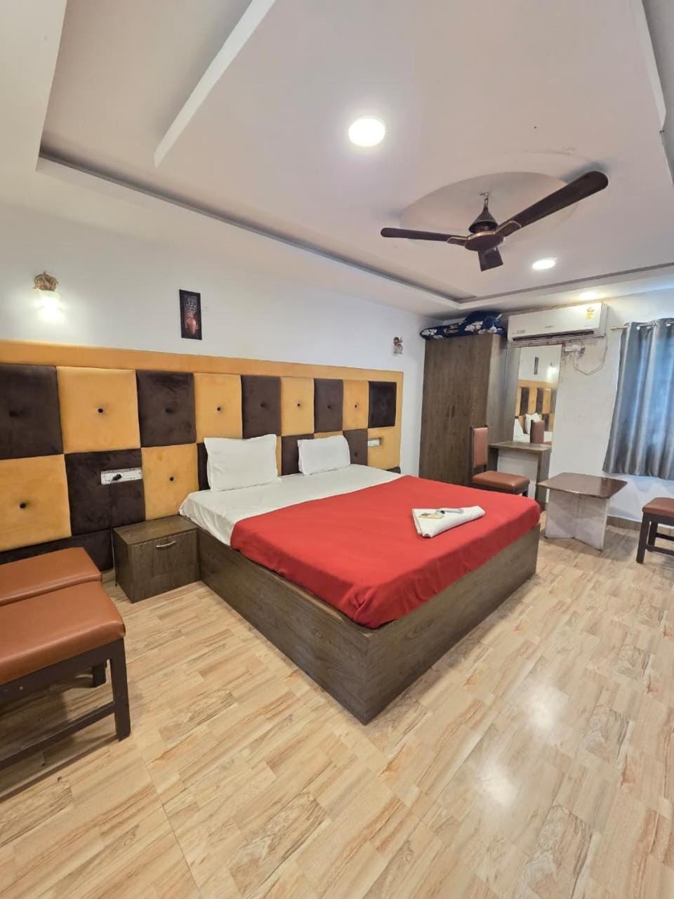 Bed, Bedroom