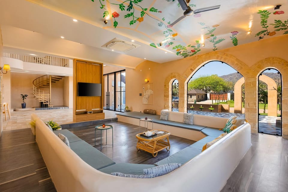ELIVAAS Signature TUSCAN Villa Pet-Friendly with Pvt Pool and Lawn Villa in Rajasthan